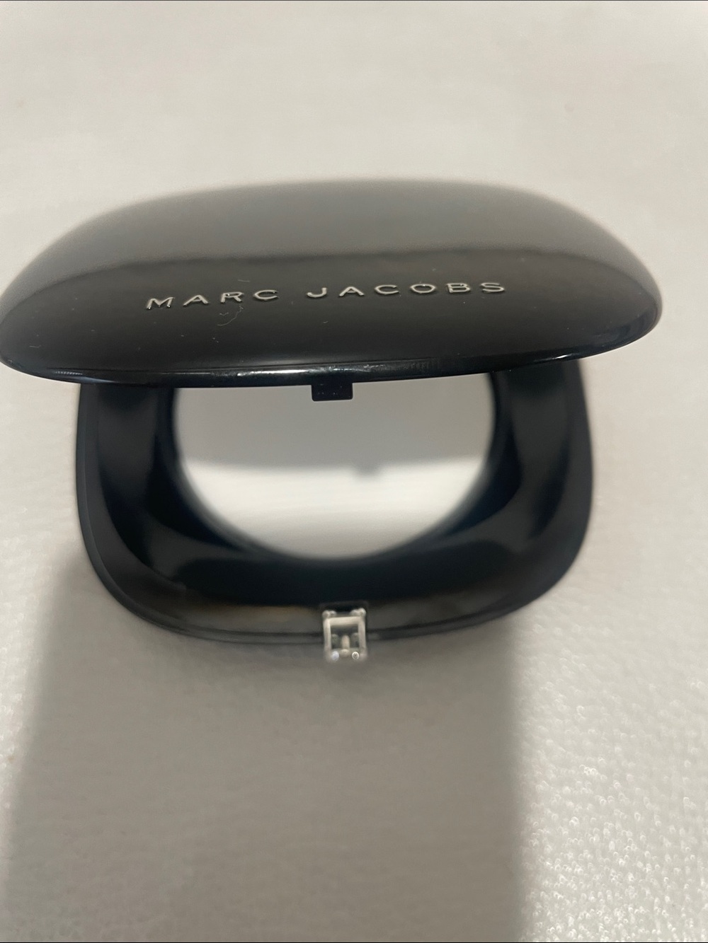 MARC JACOBS 100 Finish Lune Perfection Powder Featherweight Line
